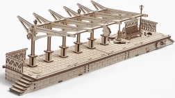 UGEARS ξύλινο μηχανικό 3D παζλ σταθμός (196 κομμάτια)