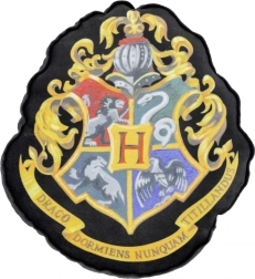 Μαξιλάρι HARRY POTTER – έμβλημα της σχολής Hogwarts, μαύρο 37 × 32 × 5 cm
