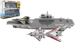 Αεροπλανοφόρο με μοντέλα μαχητικών