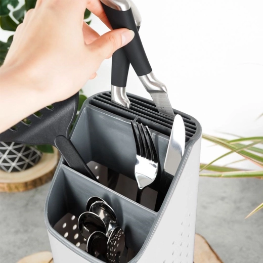 Έξυπνη διαρρύθμιση για μαχαιροπίρουνα και μαχαίρια