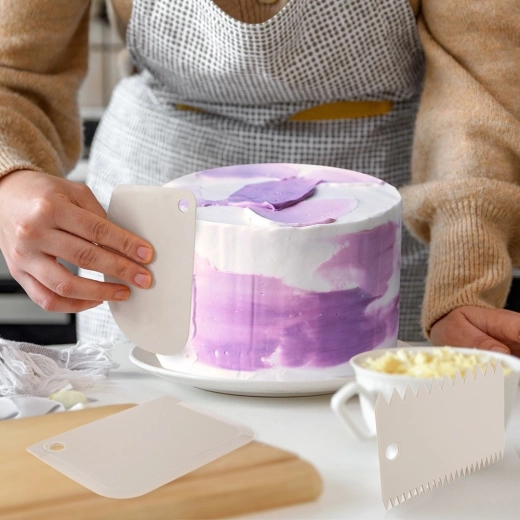 Λείες και οδοντωτές άκρες για ακριβή διακόσμηση