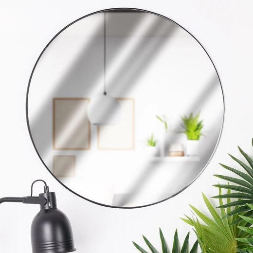 Μαύρο μεταλλικό πλαίσιο σε στιλ loft