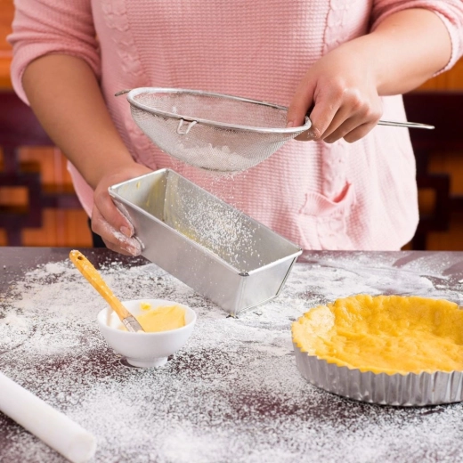 Πολύπλευρος βοηθός για ζαχαροπλαστική και μαγείρεμα