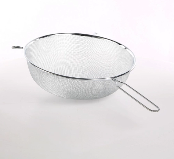 Μεταλλικό κουζινικό σουρωτήρι με λαβή 26 cm