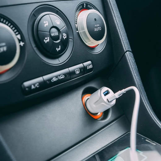 Αντάπτορας αναπτήρα αυτοκινήτου με 2 θύρες USB, 2,4 A, λευκός