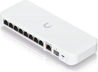 10Gb uplink (RJ45/SFP+) για τον κορμό του δικτύου