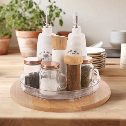 Τάξη στην κουζίνα και στο ντουλάπι