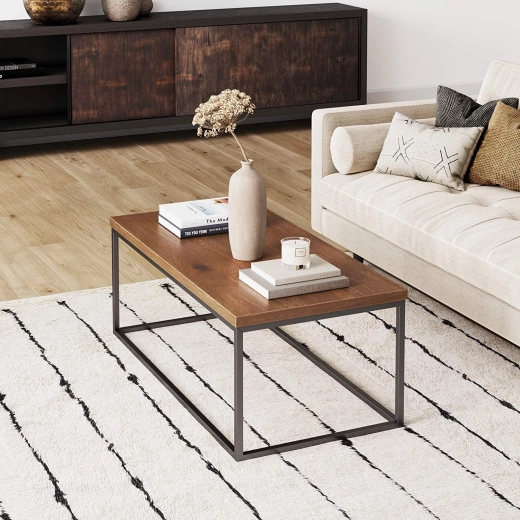 Εμφάνιση loft με διακόσμηση ξύλου
