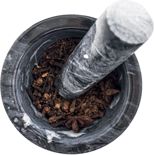 Καλύτερο άρωμα χάρη στο χειροκίνητο κοπάνισμα