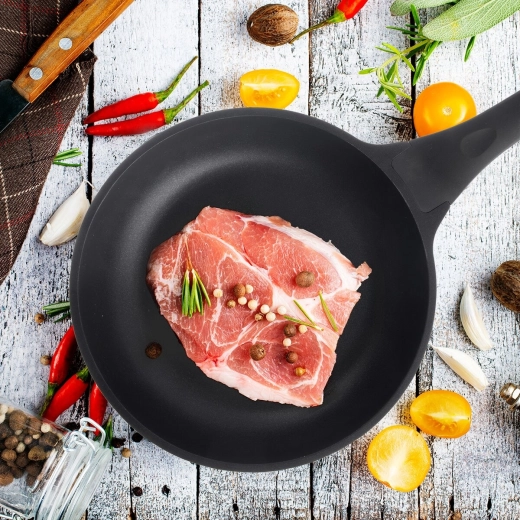 Αντικολλητική επιφάνεια για εύκολο τηγάνισμα