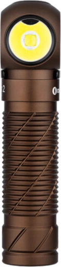 Olight Perun 2 Desert Tan – συμπαγής ορθογώνιος φακός 2500 lm με επαναφορτιζόμενη μπαταρία 21700
