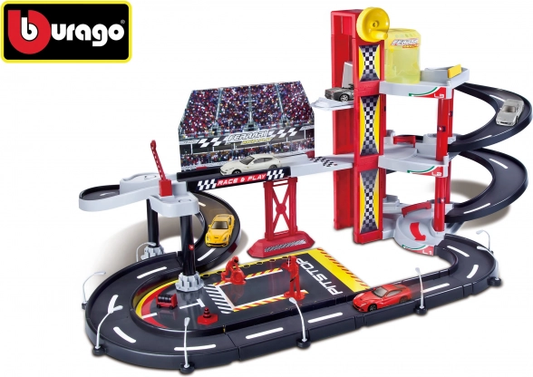 Bburago Ferrari Race & Play – γκαράζ με αγωνιστική πίστα και αυτοκινητάκι 1:43