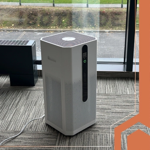 Έξυπνος έλεγχος μέσω Wi‑Fi και ευανάγνωστη οθόνη