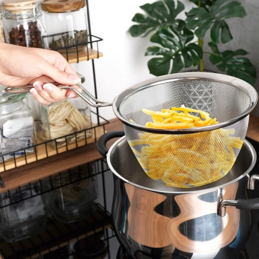 Ασφαλής χειρισμός πάνω από την κατσαρόλα