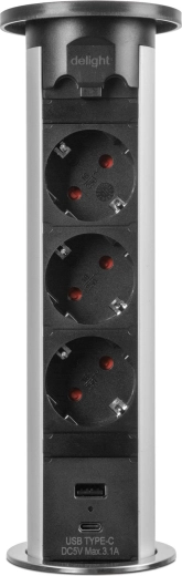 Τρεις πρίζες και φόρτιση USB