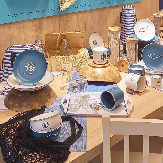 Μπλε χρώμα για φρέσκο στρώσιμο
