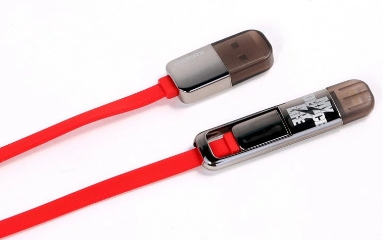 Φόρτιση και μεταφορά δεδομένων μέσω USB 2.0