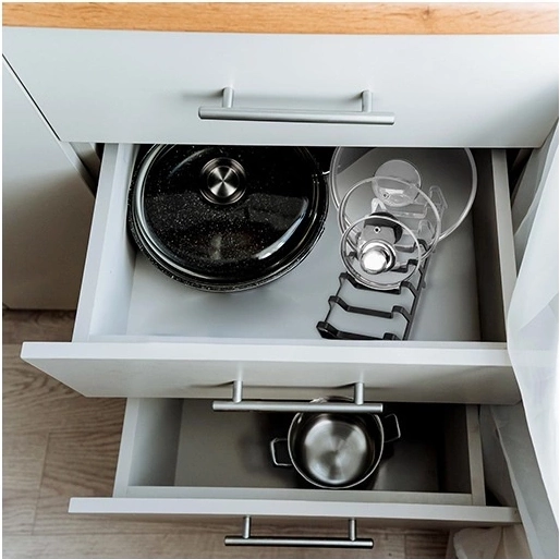 Τακτοποιημένη αποθήκευση έως 7 τεμαχίων