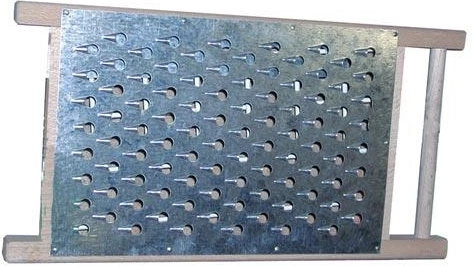 Τρίφτης για παντζάρια με ξύλινη λαβή 22 × 44 cm