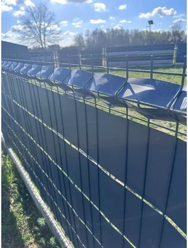 Ιδιωτικότητα και μοντέρνα εμφάνιση φράχτη