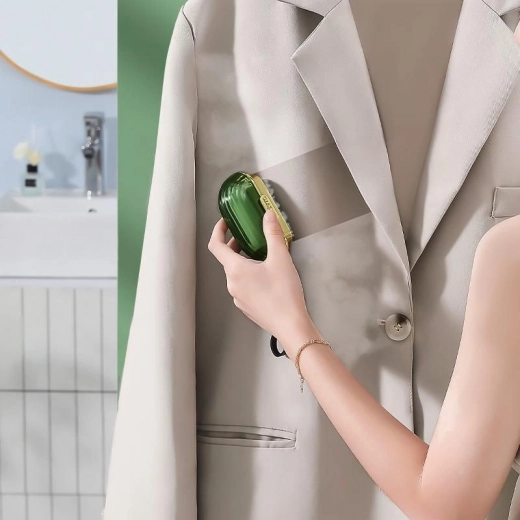 Γρήγορος καθαρισμός ρούχων και ταπετσαριών