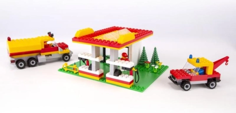 Υδροφόρα και ρυμουλκό σε δράση