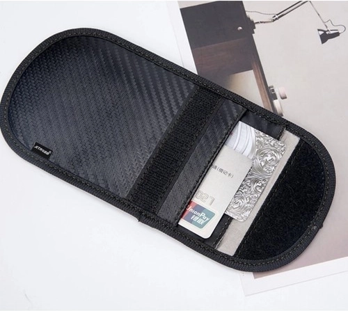 Δύο θήκες για κλειδιά και κάρτες