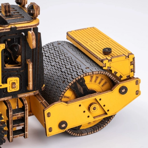 Ακριβή ξύλινα μέρη και εύκολη συναρμολόγηση