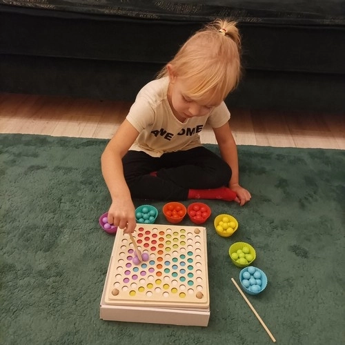 Αναπτύσσει δεξιότητες και υπομονή