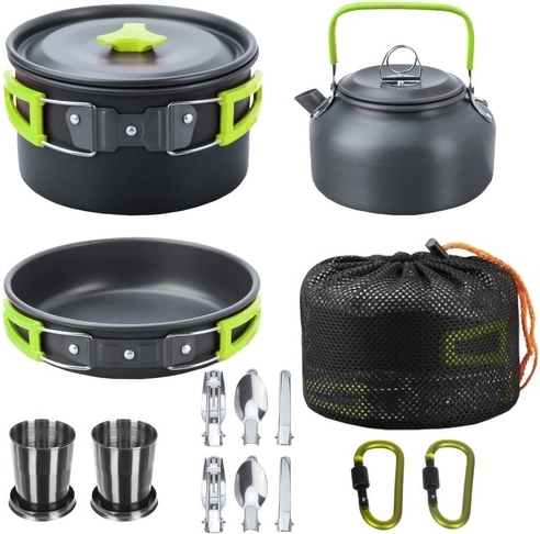 Πλήρης εξοπλισμός, συμπεριλαμβανομένων μαχαιροπήρουνων και ποτηριών