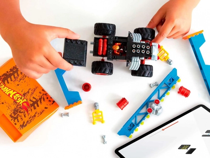 Κατασκεύασε και ξεκίνα: 151 κομμάτια για όχημα και ράμπα