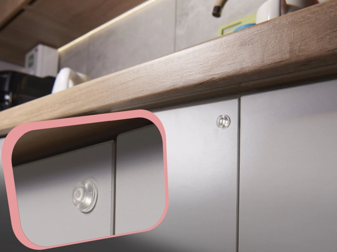 Ήσυχο κλείσιμο θυρών και πορτών ντουλαπιών