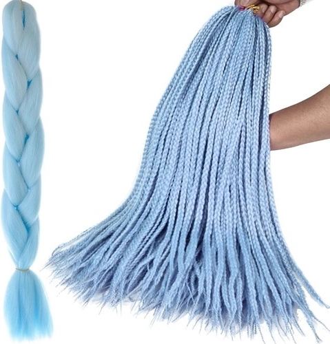 Έντονο μπλε για εντυπωσιακό look