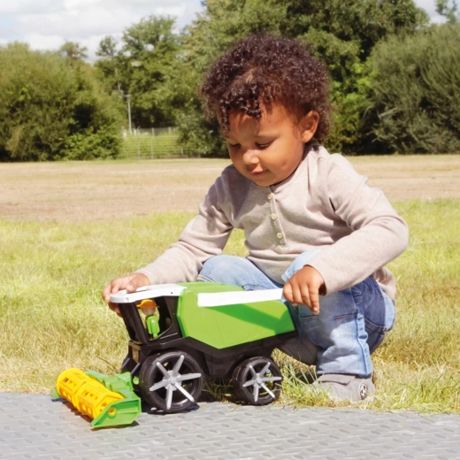 Ανθεκτικό πλαστικό για έξω και για την άμμο